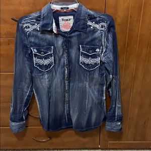 ROAR button down shirt size large.